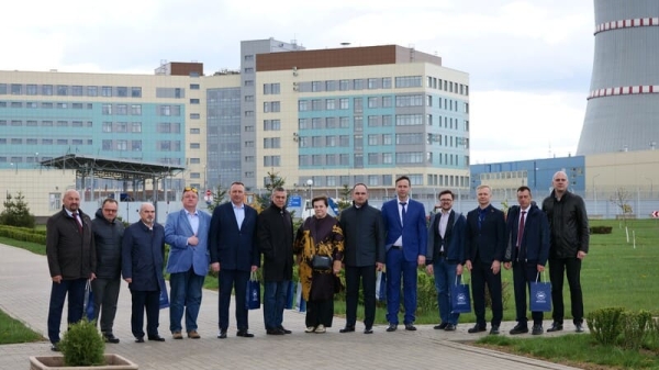Прадстаўнікі АТ "Канцэрн Расэнергаатам" і Фонду садзейнічання развіццю муніцыпальных утварэнняў "Асацыяцыя тэрыторый размяшчэння атамных электрастанцый" (Фонд "АТР АЭС") наведалі Беларускую АЭС з азнаямленчым візітам