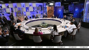 Мирный атом, переговоры в Кремле, инспекция на востоке и момент для Украины. Итоги недели Президента