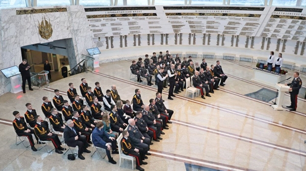 Ритуал вручения погон сотрудникам милицейского ведомства состоялся в Музее истории ВОВ